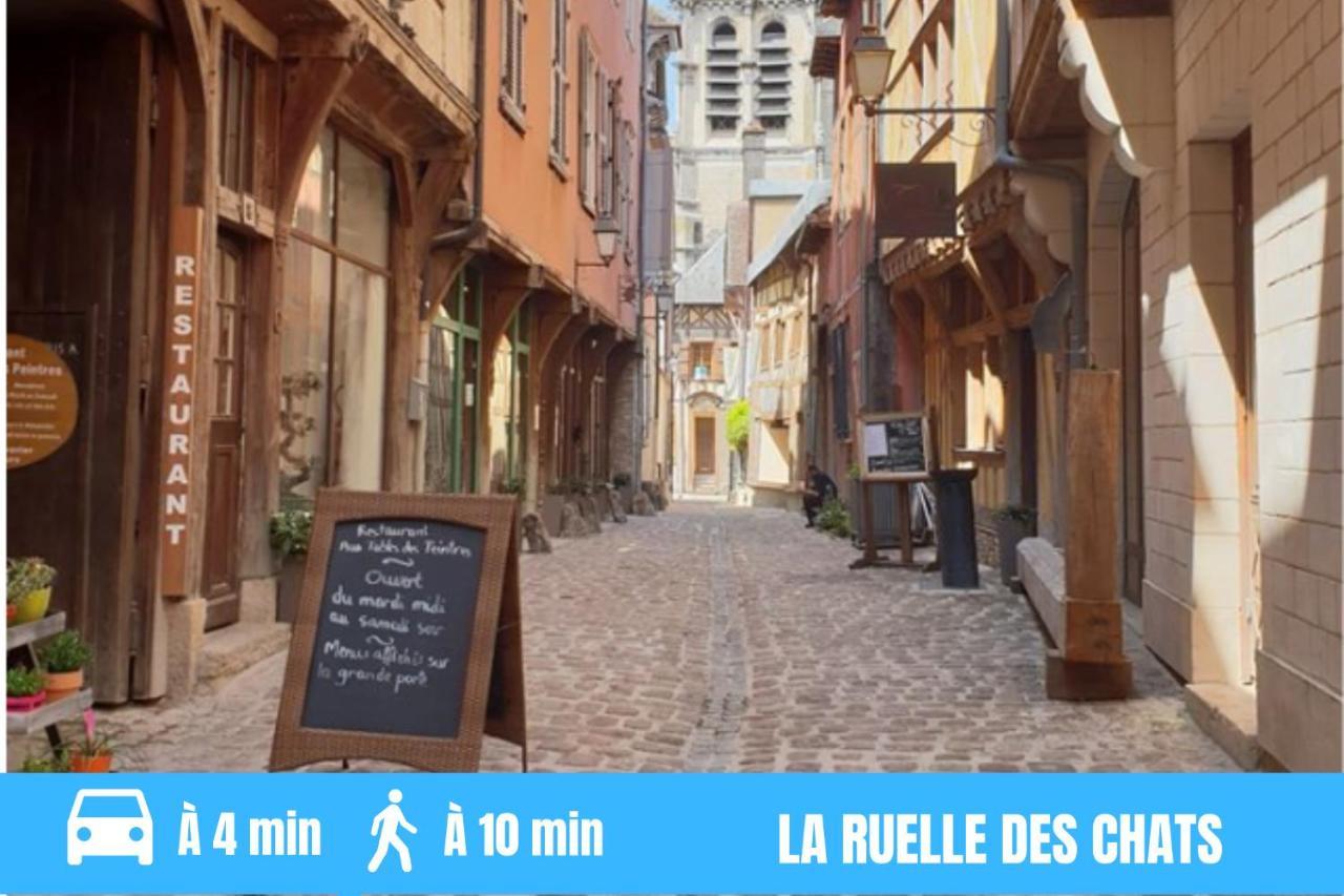 JOLI STUDIO MEUBLÉ TOUT ÉQUIPÉ HYPER CENTRE WiFi Appartamento Troyes Esterno foto