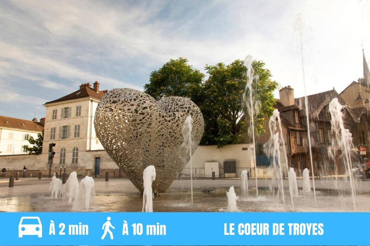 JOLI STUDIO MEUBLÉ TOUT ÉQUIPÉ HYPER CENTRE WiFi Appartamento Troyes Esterno foto